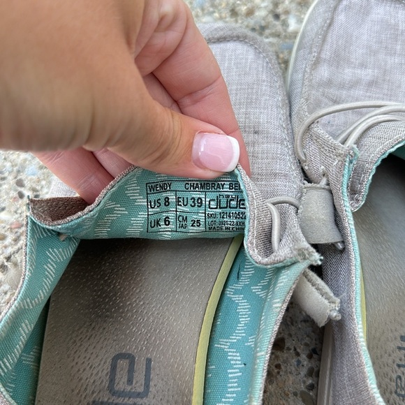 Light grey women’s hey dudes size 8 - Picture 4 of 5